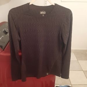 Women's REI long sleeve Tshirt